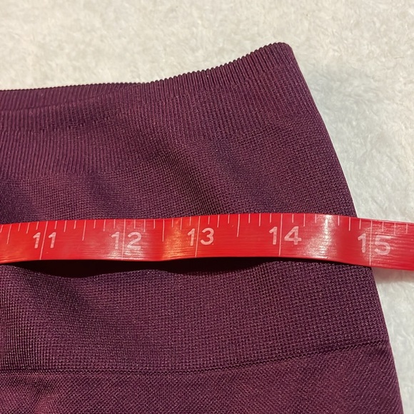 Fabletics Burgundy Leggings With Mesh Detailed Legs - Picture 8 of 10